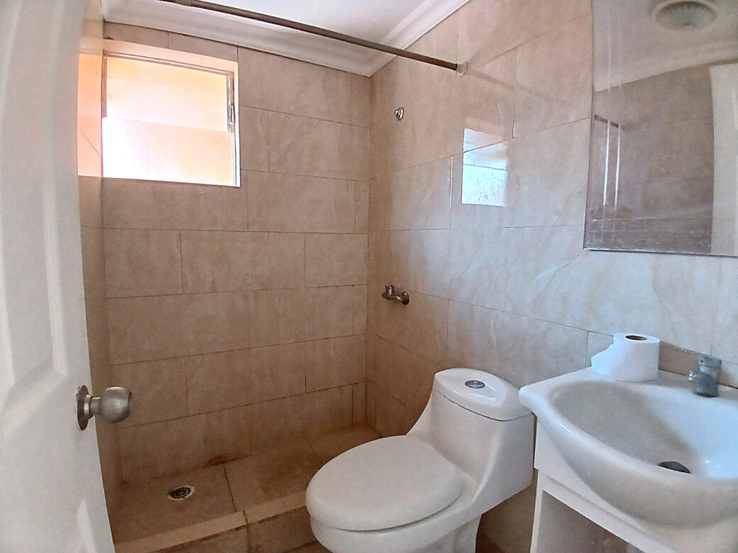 bano-casa-elguardavias-comuna-buin