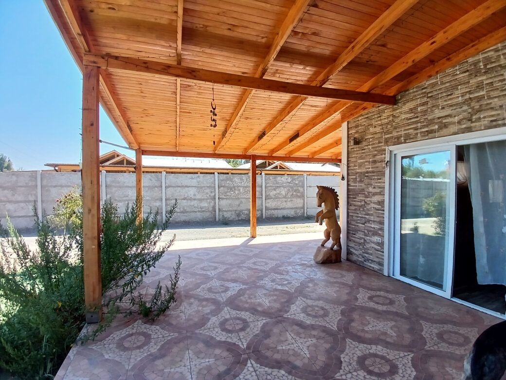 terraza-techada-linda-casa-nueva