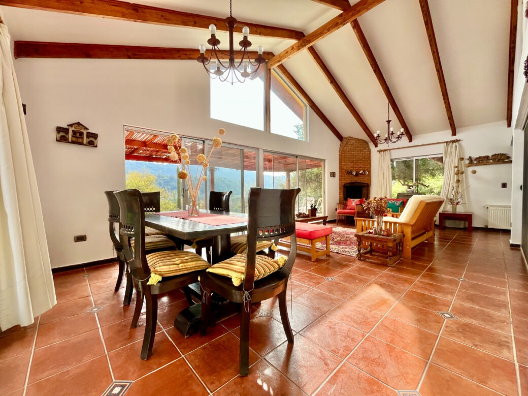 oportunidad-casa-urbanizada-portada-huelquen-MLC86687430314_062025-F-linda-y-funcional-casa-en-parcela-en-huelquen