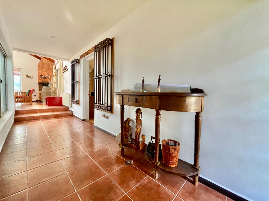 oportunidad-casa-urbanizada-portada-huelquen-MLC87009632495_062025-F-linda-y-funcional-casa-en-parcela-en-huelquen