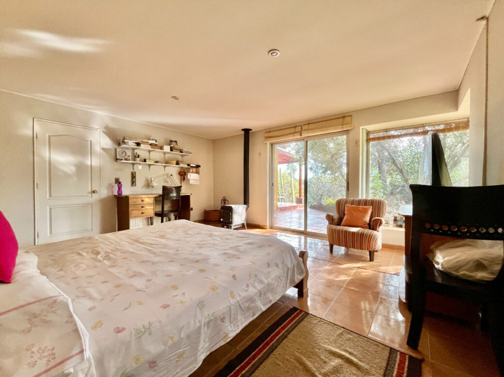 oportunidad-casa-urbanizada-portada-huelquen-MLC86687291896_062025-F-linda-y-funcional-casa-en-parcela-en-huelquen